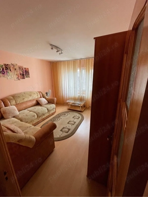 Vand apartament 3 camere, etaj 3-Zona Nord-Unitatea Militara, Vaslui - imagine 4