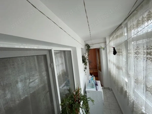 Vand apartament 3 camere, etaj 3-Zona Nord-Unitatea Militara, Vaslui - imagine 8