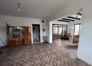 Pensiune în construcție cu potențial turistic și teren generos. 420mp utili  - imagine 6