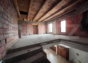 Pensiune în construcție cu potențial turistic și teren generos. 420mp utili  - imagine 14