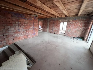 Pensiune în construcție cu potențial turistic și teren generos. 420mp utili  - imagine 15