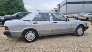 Mercedes Benz model 190e 2.6 - vehicul atestat istoric