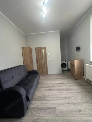 De inchiriat garsoniera, renovată, mobilata și utilata, etaj 2, 1000lei luna