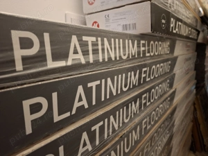 Parchet laminat în ambalaj original 