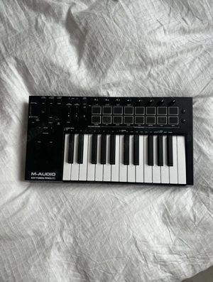 Midi controller, M-AUDIO oxygen pro 25