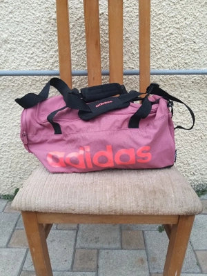 geantă sport umăr ( nu trimit prin curier sau poștă 