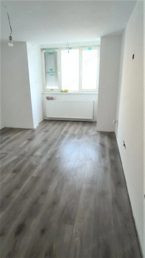 Ap. 2dec. Micro 20, etajul 2, renovat, liber - imagine 10