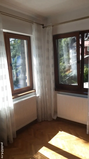 Sinaia,doua proprietati garsoniera in curte si apartament in vila zona Peles str.Furnica - imagine 5