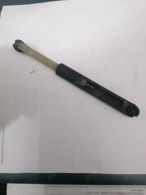 Tija capota Ford Focus 2, butuc cheie broasca Ford Focus 2 