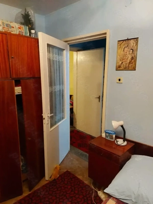 Vand apartament 2 camere - imagine 5
