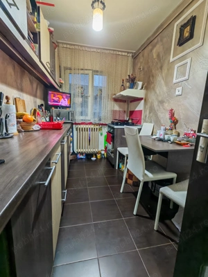 De vanzare! Apartament 2 camere Negru Voda Spitalul Militar, etaj 3, renovat - 75.900 euro - imagine 2
