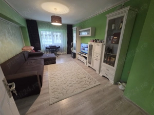 Apartament 3 camere, Etaj 3 8, bloc 1993, renovat complet