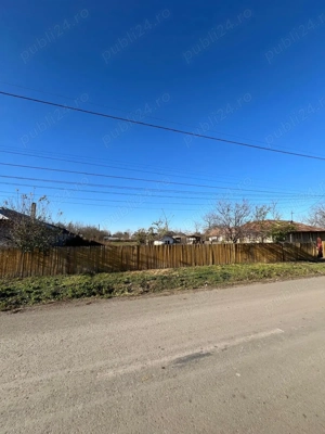 Casa bătrânească teren generos