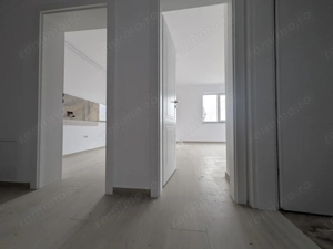 Ap.2 cam- 54 mp - Giroc-Zona Eso - Bloc nou- Decomandat- Bucatarie inchisa- Etaj 2 - Parcare inclusa - imagine 5