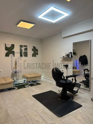 Birou individual + grup sanitar, la parterul unui imobil interbelic