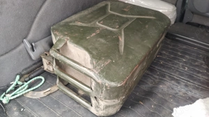 Canistră combustibili