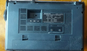Radiocasetofon SANYO Model M2561 LG - Vintage Anii 80  - imagine 2