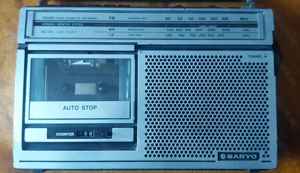 Radiocasetofon SANYO Model M2561 LG - Vintage Anii 80 