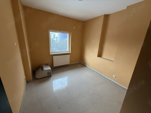 Imobil de inchiriat - Ultracentral 324 mp + curte  - imagine 2