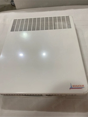 Convector de perete cu suport