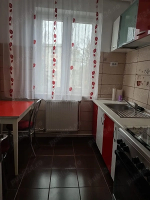 Închiriez apartament cu doua camere în Pitești pe Calea București. 