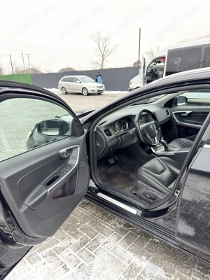 Volvo V60 D6 - Pompa  AC si Alternator hibrid Schimbate - imagine 3