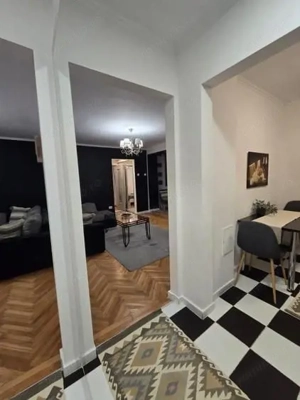 Apartament 2 camere, vedere catre Parcul Piata Romana, lângă Metrou - imagine 4