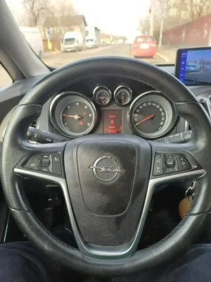 Vând Opel Astra J, 2011, 191000 Km reali, unic  proprietar - imagine 4