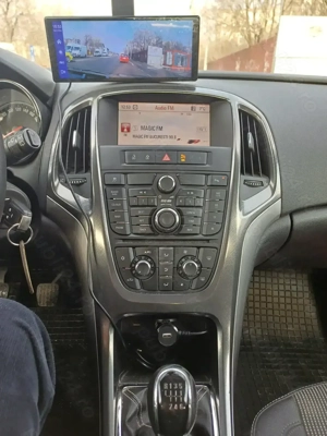 Vând Opel Astra J, 2011, 191000 Km reali, unic  proprietar - imagine 7