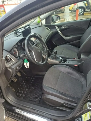 Vând Opel Astra J, 2011, 191000 Km reali, unic  proprietar - imagine 5