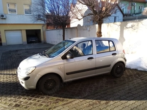 Vand Hyundai Getz i10, an de fabricatie 2008, motor 1.1 benzina (1086 cm3), economic si ideal pentru