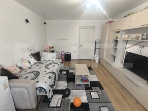 Apartament 4 camere - Feldioara - imagine 2