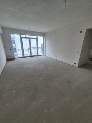 Vand apartament compus din 2 camere, hol, baie ,bucătărie si balcon, semifinisat Str. Liviu Rebreanu - imagine 3