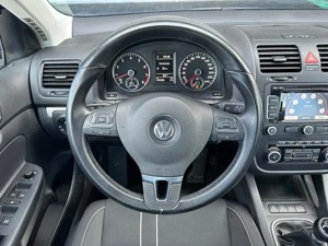 Volkswagen Jetta 1.6 Benzina 102 CP 2010 - imagine 7