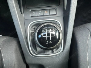 Volkswagen Jetta 1.6 Benzina 102 CP 2010 - imagine 19