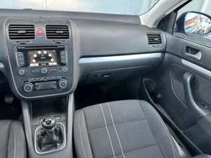 Volkswagen Jetta 1.6 Benzina 102 CP 2010 - imagine 15