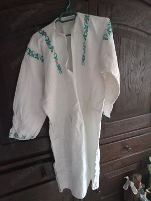 vand lot format din 5 buc  camese foarte vechi țesute  - imagine 5