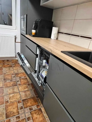 Dambovita - Etaj 2 - Centrala proprie - Amenajat - Zona excelenta