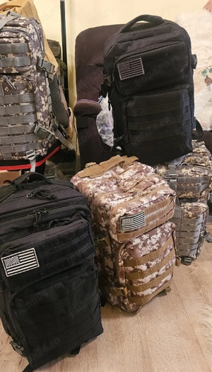 Vând Rucsac  Ghiozdan tactic 50L diferite colori ,nefolosite ținute doar in dulap .