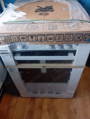 Vând aragaz nou, culoare alb 