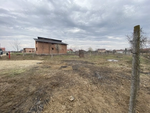 Teren intravilan Botiz 10 ari - imagine 3