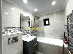 De vanzare apartament cu 3 camere, zona Piata Mare. - imagine 12