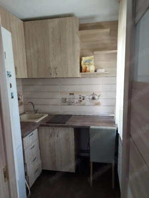 1 cam etaj 1 cu balcon C.Buziasului, NOU amenajata total + mobilata si utilat NOU bucatarie separata - imagine 2
