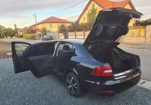 Vand Skoda Superb 2015 Facelift 2.0 Diesel - imagine 3