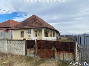 Casa situata în orasul Târgu-Carbunesti , Localitatea Floresteni - imagine 9