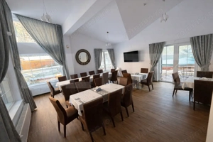 Pensiune modernă de vânzare – Zona Transalpina | Complet utilată - imagine 2