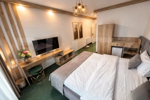 Pensiune modernă de vânzare – Zona Transalpina | Complet utilată - imagine 4