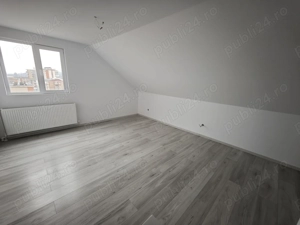 Apartament cu scară interioară - imagine 3