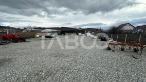 Teren de inchiriat 2000mp acces direct din drum asfaltat Viile Sibiulu - imagine 4