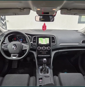 Renault Megane Facelift, 1.3, 140 cai benzina, an 2023 - imagine 4